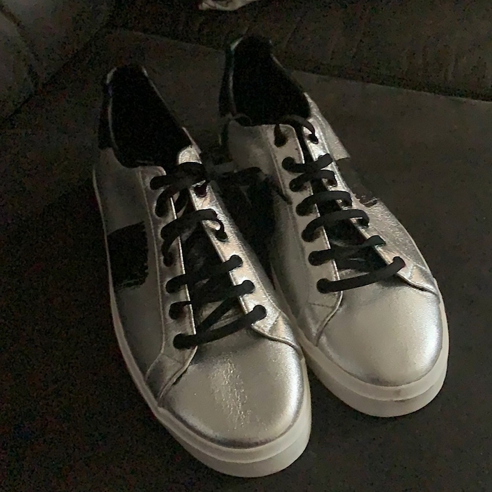 Men’s shoes